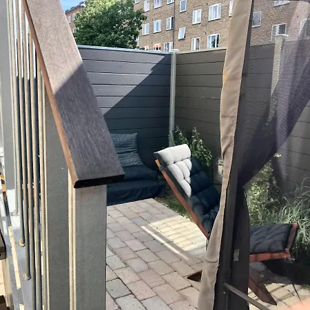 Skandinavisk Og Moderne Lejlighed Med Egen Have Og- Gratis Parkering Apartmán