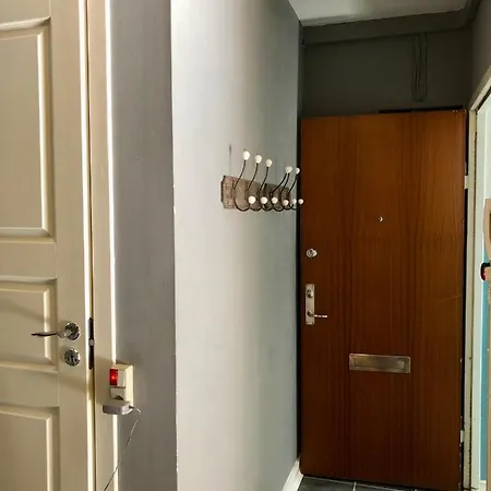 Skandinavisk Og Moderne Lejlighed Med Egen Have Og- Gratis Parkering Apartmán *